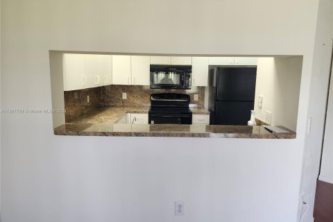 Condominio en venta en Pembroke Pines, Florida, 1 dormitorio № 1162488 - foto 22