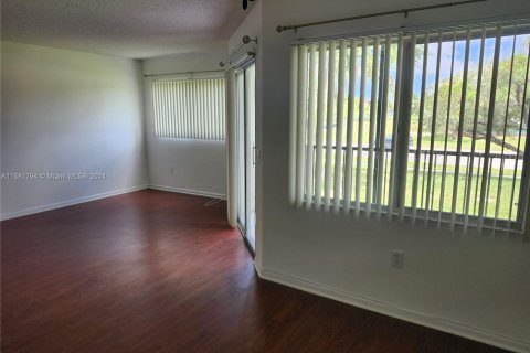 Copropriété à vendre à Pembroke Pines, Floride: 1 chambre № 1162488 - photo 19