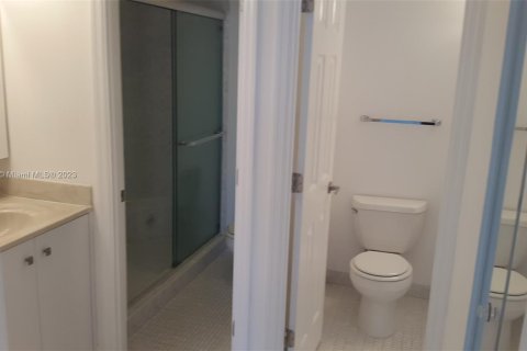 Condo in Aventura, Florida, 1 bedroom  № 327403 - photo 7