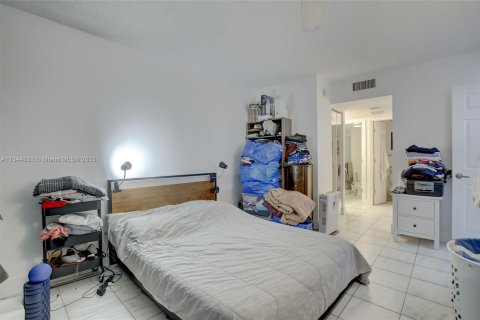 Copropriété à vendre à Aventura, Floride: 1 chambre, 84.82 m2 № 327403 - photo 18