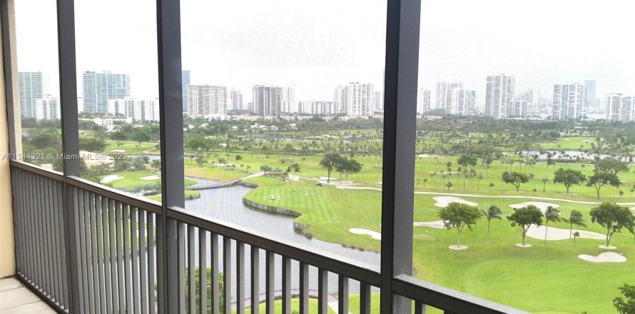 Condo in Aventura, Florida, 1 bedroom  № 327403