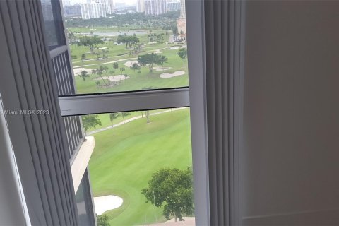 Condominio en venta en Aventura, Florida, 1 dormitorio, 84.82 m2 № 327403 - foto 12