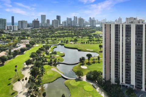 Condominio en venta en Aventura, Florida, 1 dormitorio, 84.82 m2 № 327403 - foto 28