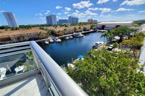 Condominio en venta en Aventura, Florida, 2 dormitorios, 127.83 m2 № 1234571 - foto 7