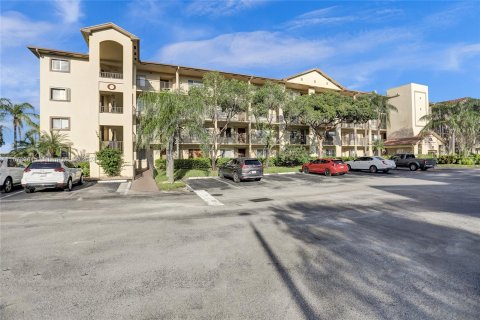 Condo in Pembroke Pines, Florida, 2 bedrooms  № 1393667 - photo 26