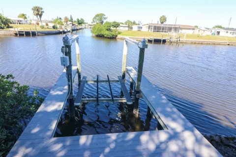 Villa ou maison à vendre à Port Charlotte, Floride: 3 chambres, 149.39 m2 № 1110260 - photo 5