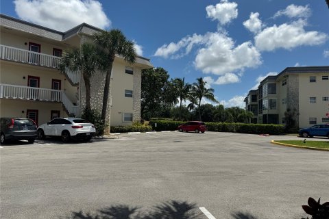 Condominio en venta en Lauderhill, Florida, 1 dormitorio, 63.17 m2 № 1189959 - foto 15