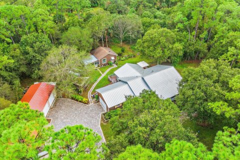 Villa ou maison à vendre à Palm City, Floride: 4 chambres, 222.97 m2 № 752690 - photo 4