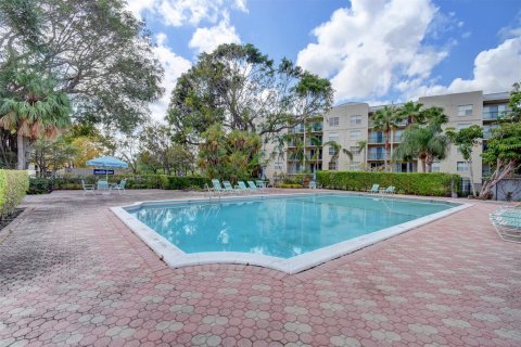 Condo in Boca Raton, Florida, 1 bedroom  № 1100779 - photo 1