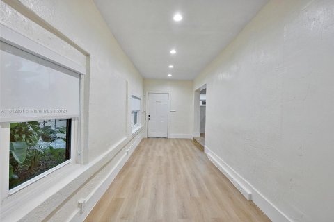 Casa en venta en Miami, Florida, 3 dormitorios, 165.46 m2 № 1311245 - foto 19