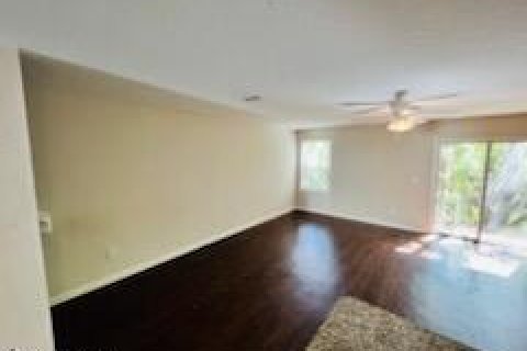 House in Jacksonville, Florida 3 bedrooms, 142.23 sq.m. № 882106 - photo 8