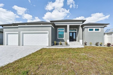 House in Port Charlotte, Florida 3 bedrooms, 198.53 sq.m. № 1413431 - photo 6