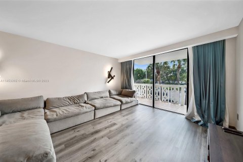 Condominio en venta en North Miami, Florida, 2 dormitorios, 101.82 m2 № 726205 - foto 8