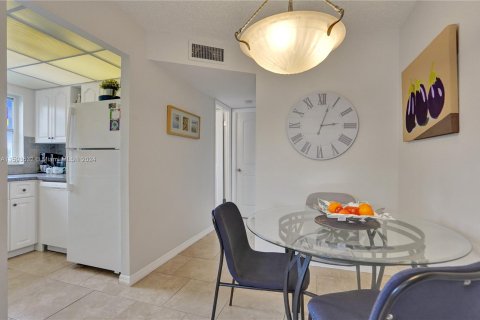 Copropriété à vendre à Sunrise, Floride: 1 chambre, 54.81 m2 № 1185081 - photo 10