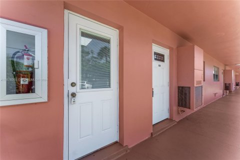 Copropriété à vendre à Boca Raton, Floride: 2 chambres, 96.9 m2 № 1304713 - photo 11