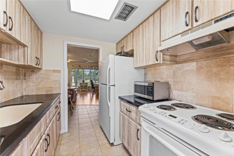 Condo in Boca Raton, Florida, 2 bedrooms  № 1304713 - photo 13