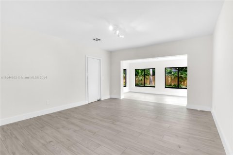 Casa en venta en Miami, Florida, 3 dormitorios, 152.36 m2 № 1328003 - foto 20