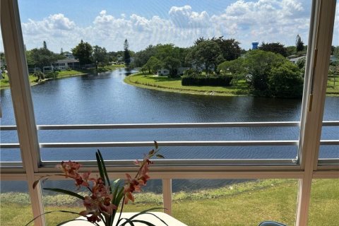 Condo in Deerfield Beach, Florida, 1 bedroom  № 938903 - photo 15