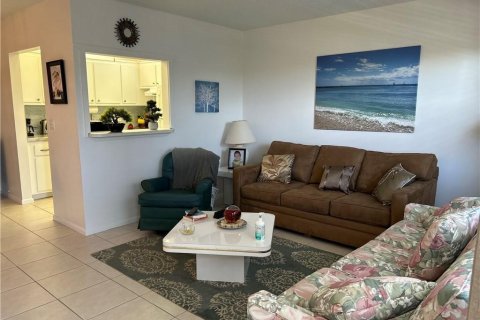 Condo in Deerfield Beach, Florida, 1 bedroom  № 938903 - photo 4