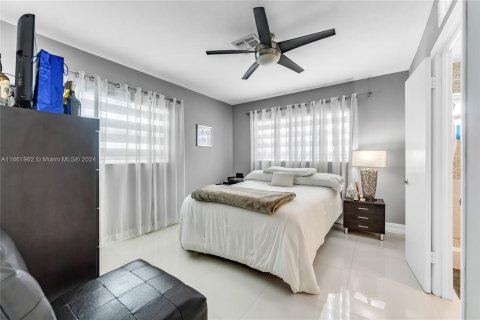 Touwnhouse à vendre à Hollywood, Floride: 2 chambres, 131.92 m2 № 1369028 - photo 16