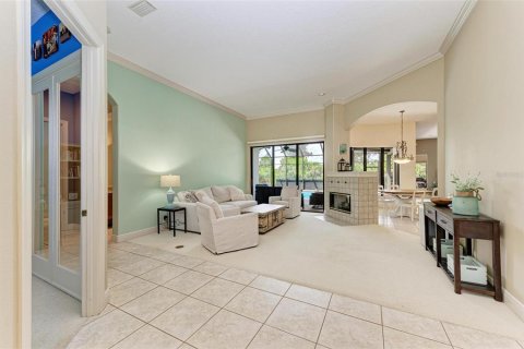 House in Bradenton, Florida 4 bedrooms, 350.71 sq.m. № 1372938 - photo 3