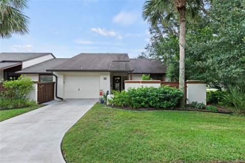 Touwnhouse à vendre à Eustis, Floride: 2 chambres, 108.7 m2 № 1372934 - photo 1