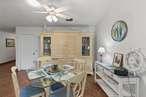 Touwnhouse à vendre à Eustis, Floride: 2 chambres, 108.7 m2 № 1372934 - photo 12