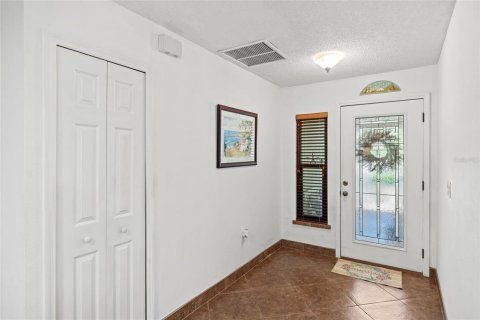 Touwnhouse à vendre à Eustis, Floride: 2 chambres, 108.7 m2 № 1372934 - photo 5