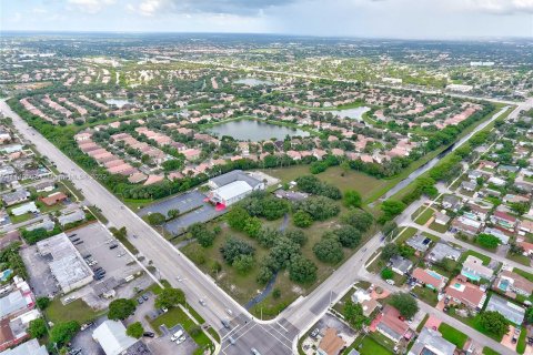 Купить земельный участок в Пемброк-Пайнс, Флорида № 54987 - фото 17