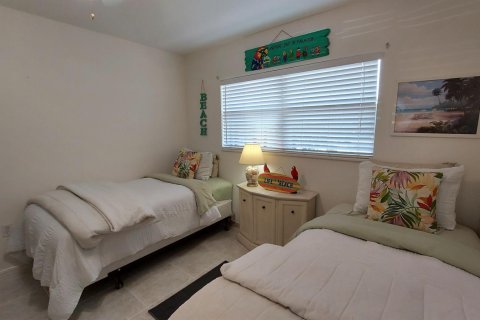 Condo in Jensen Beach, Florida, 2 bedrooms  № 1159606 - photo 16
