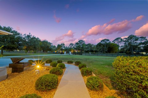 House in Palm Beach Gardens, Florida 5 bedrooms, 372.35 sq.m. № 1159553 - photo 4