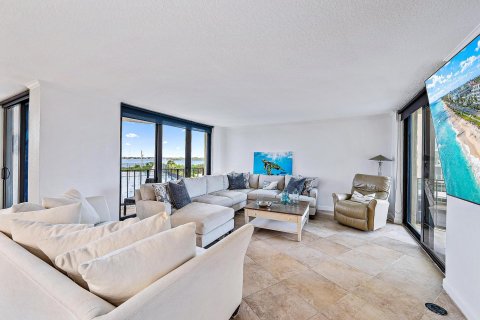 Condo in Riviera Beach, Florida, 2 bedrooms  № 1159554 - photo 16