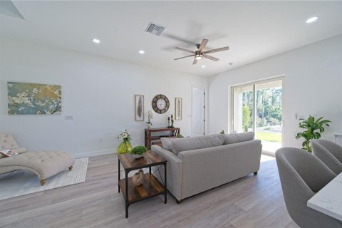 Villa ou maison à vendre à North Port, Floride: 3 chambres, 139.26 m2 № 855166 - photo 5
