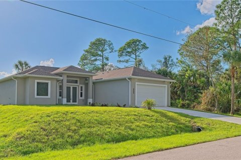 House in North Port, Florida 3 bedrooms, 139.26 sq.m. № 855166 - photo 30