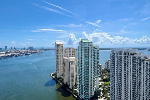 Copropriété à louer à Miami, Floride: 3 chambres, 285.95 m2 № 1364279 - photo 1