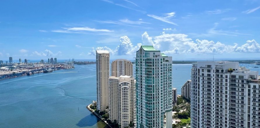 Condominio en Miami, Florida, 3 dormitorios  № 1364279