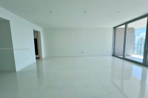 Condominio en alquiler en Miami, Florida, 3 dormitorios, 285.95 m2 № 1364279 - foto 4