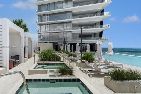 Condominio en alquiler en Miami, Florida, 3 dormitorios, 285.95 m2 № 1364279 - foto 26