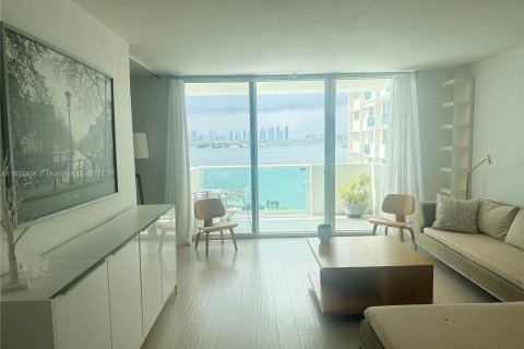 Condominio en alquiler en Miami Beach, Florida, 1 dormitorio, 77.76 m2 № 1364241 - foto 2