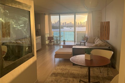 Copropriété à louer à Miami Beach, Floride: 1 chambre, 77.76 m2 № 1364241 - photo 1