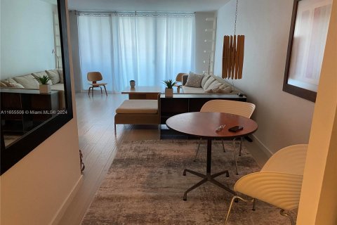 Condominio en alquiler en Miami Beach, Florida, 1 dormitorio, 77.76 m2 № 1364241 - foto 18