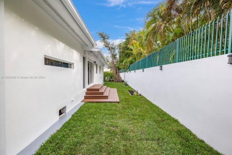 Villa ou maison à vendre à Miami, Floride: 3 chambres, 213.3 m2 № 1369007 - photo 30