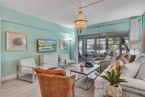 Condominio en venta en Lauderdale-by-the-Sea, Florida, 2 dormitorios, 79.9 m2 № 1133072 - foto 28