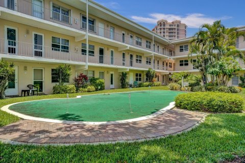 Condominio en venta en Lauderdale-by-the-Sea, Florida, 2 dormitorios, 79.9 m2 № 1133072 - foto 6