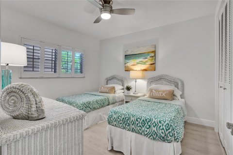 Condominio en venta en Lauderdale-by-the-Sea, Florida, 2 dormitorios, 79.9 m2 № 1133072 - foto 18