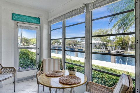 Condominio en venta en Lauderdale-by-the-Sea, Florida, 2 dormitorios, 79.9 m2 № 1133072 - foto 13