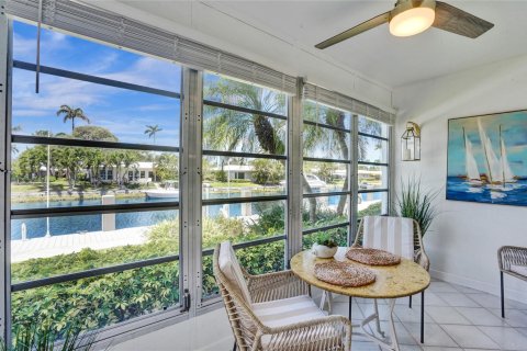 Condominio en venta en Lauderdale-by-the-Sea, Florida, 2 dormitorios, 79.9 m2 № 1133072 - foto 15
