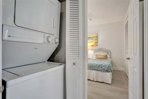 Condominio en venta en Lauderdale-by-the-Sea, Florida, 2 dormitorios, 79.9 m2 № 1133072 - foto 16
