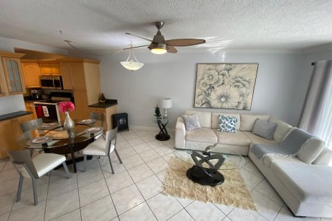 Copropriété à vendre à Pompano Beach, Floride: 2 chambres, 65.5 m2 № 952366 - photo 6