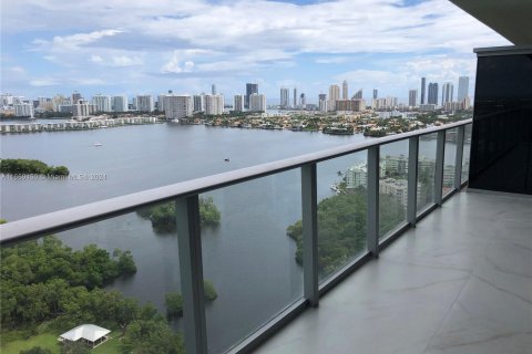 Copropriété à vendre à North Miami Beach, Floride: 2 chambres, 103.96 m2 № 1386247 - photo 4